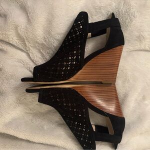 Cole Haan Women’s Edie Wedge Bootie Black Suede W16306 Size 9 B